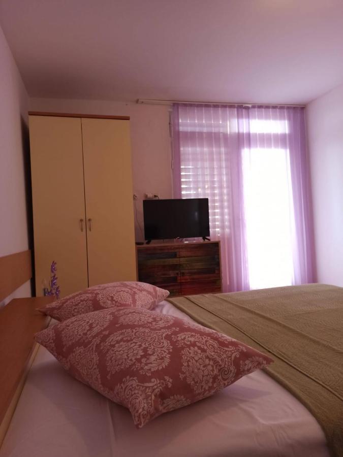 Guest House Mijo Sokol Brela Eksteriør bilde